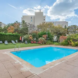 https://ibis-marseille-bonneveine-calanques-plages.fr-provencehotel.com
